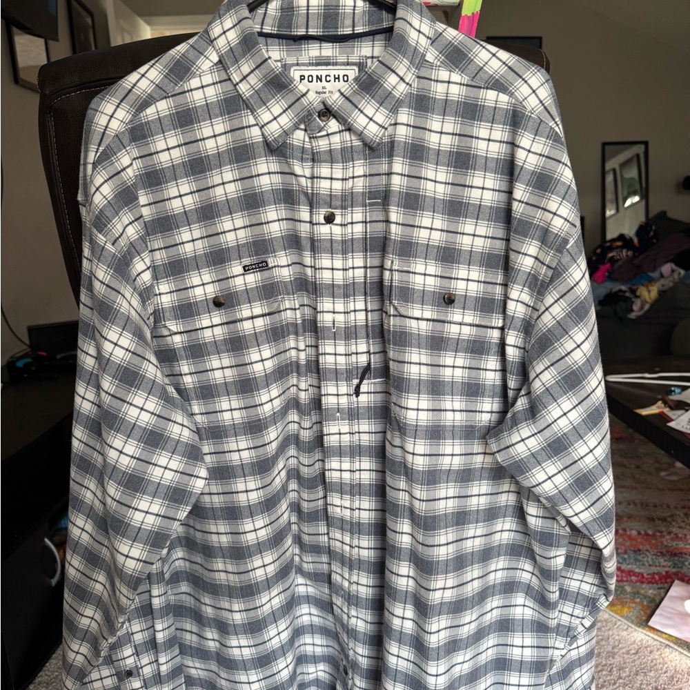 Poncho Men's Gray Plaid Casual Shirt